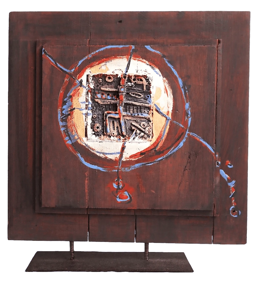 Gazeta Lunar – Lunar Gazette Sculpture, double-sided Mixed technique on wood, with gold leaf on metal base